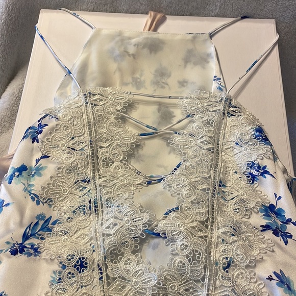 CAMI NYC || CHARLIE TANK NWT & BOX || Limited Edition Azure Print - Picture 6 of 13